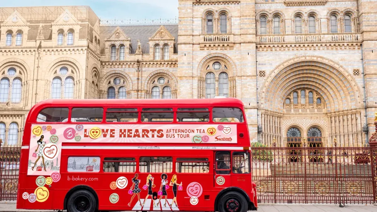 Valentine’s Day: A Perfect Occasion for Bus Advertising in London