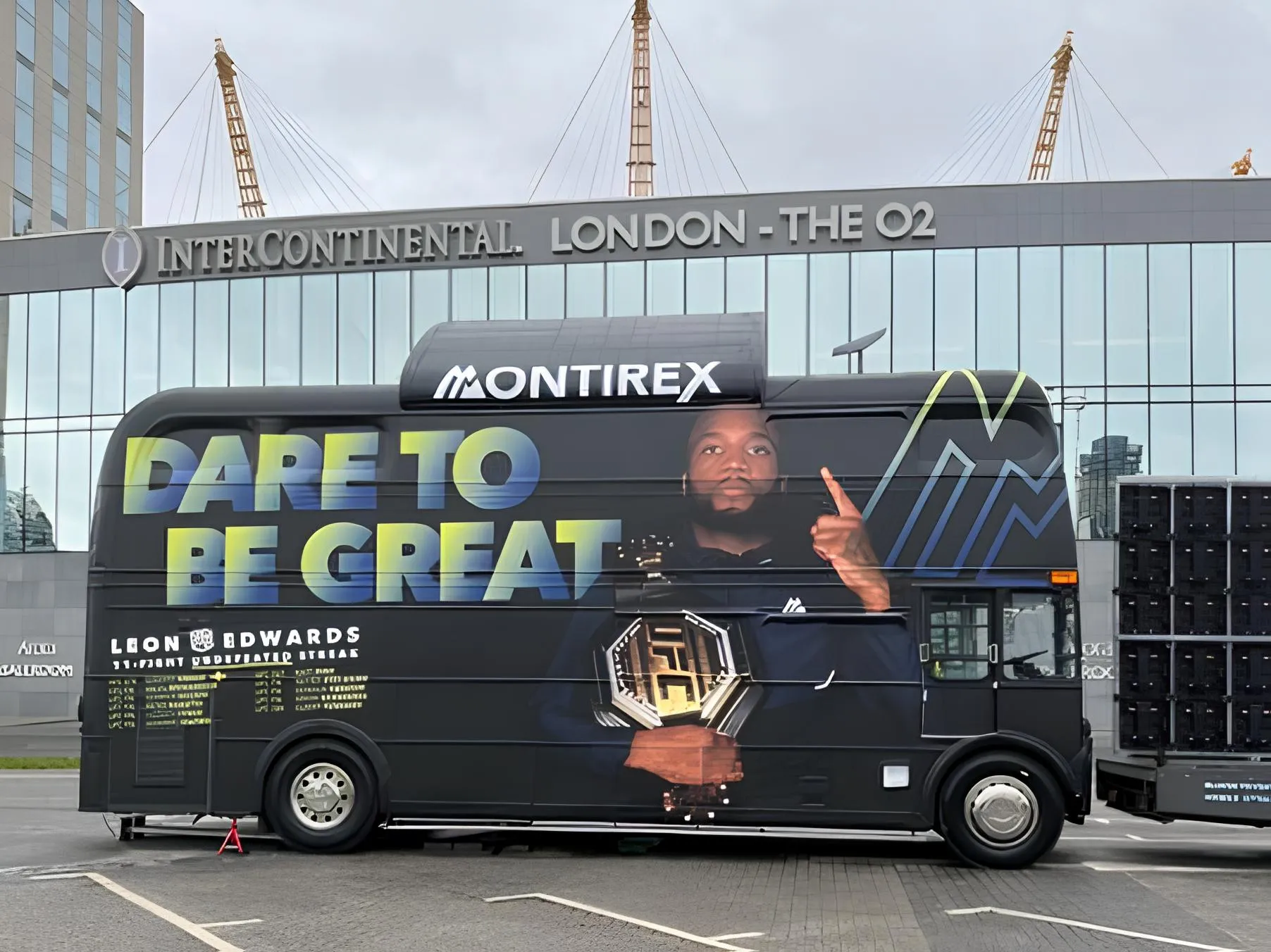 London Bus Advertising x Montirex: A Winning Collaboration at UFC 286