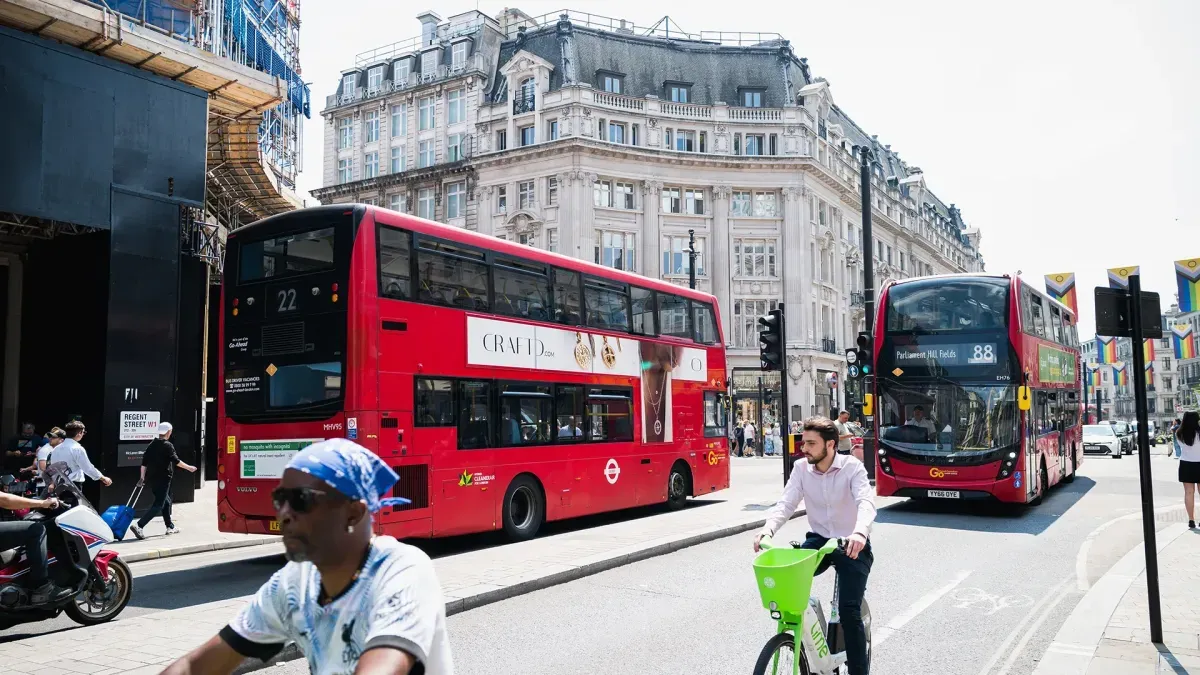 Which Areas of London Are Best for Bus Advertising?