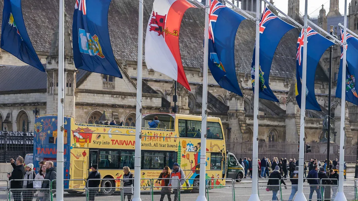 Taiwan Tourism Takes Over London Buses with a Winter Travel Message